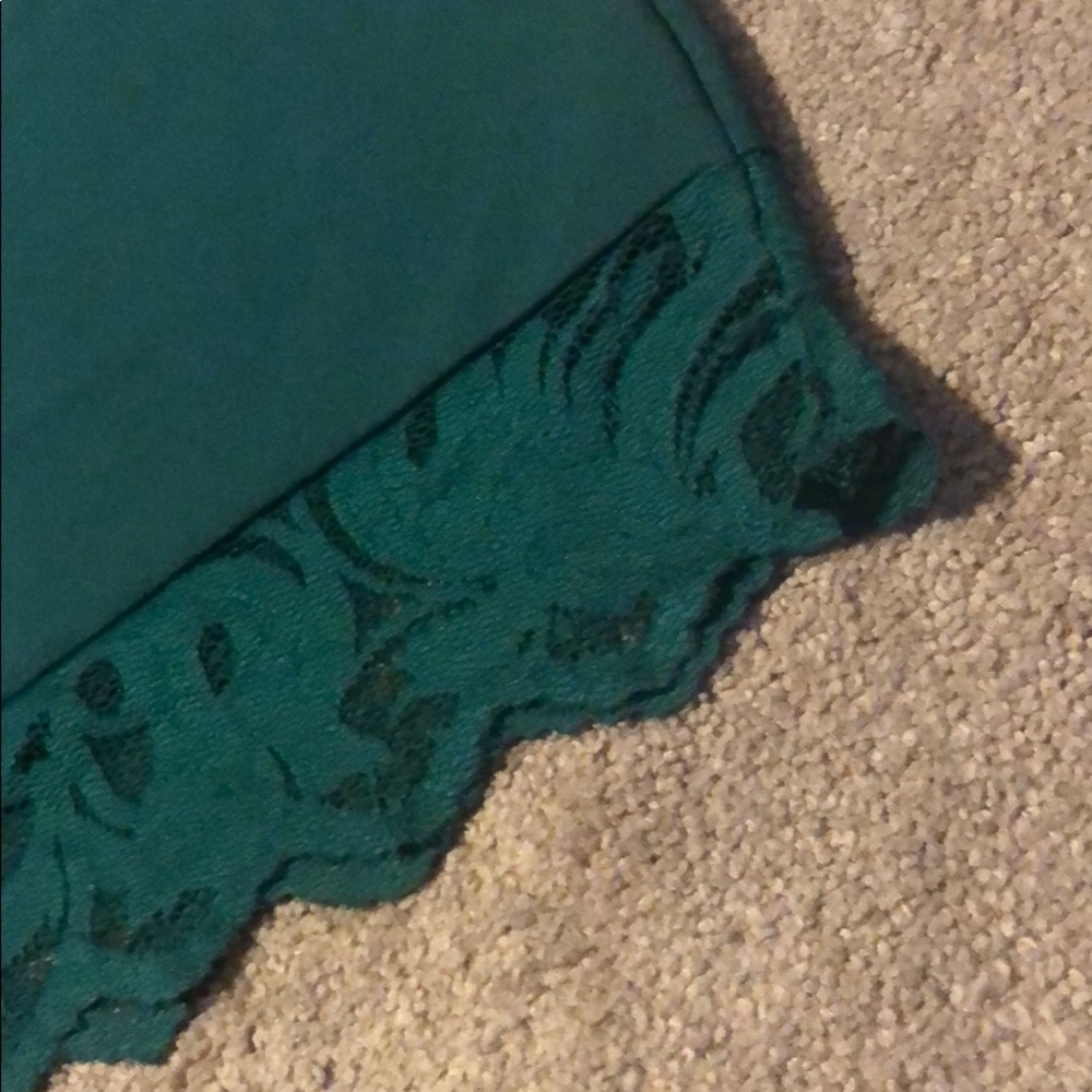 💥SOLD💥 H&M | emerald green skirt - Picture 3 of 3